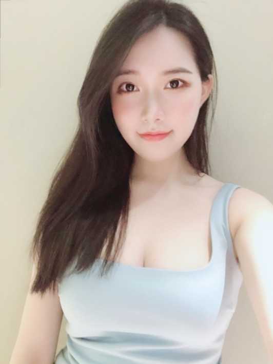 万航渡后路验证芳芳妹子的贴心服务，活好粉嫩多汁超值得体验